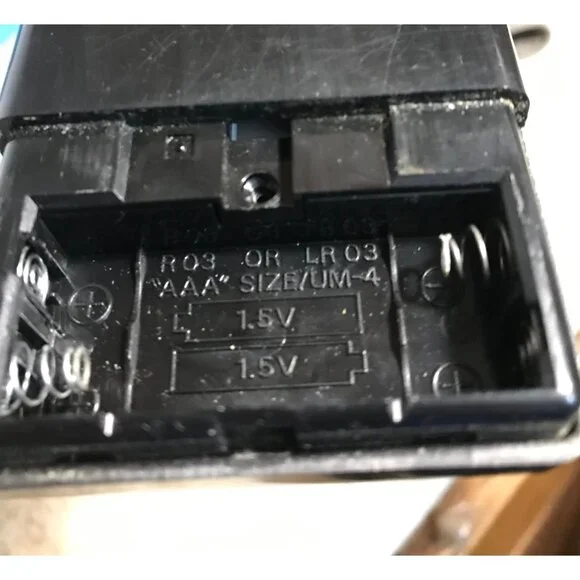 Realistic Remote Model 82 Universal Remote Control Tested - Picture 4 of 5